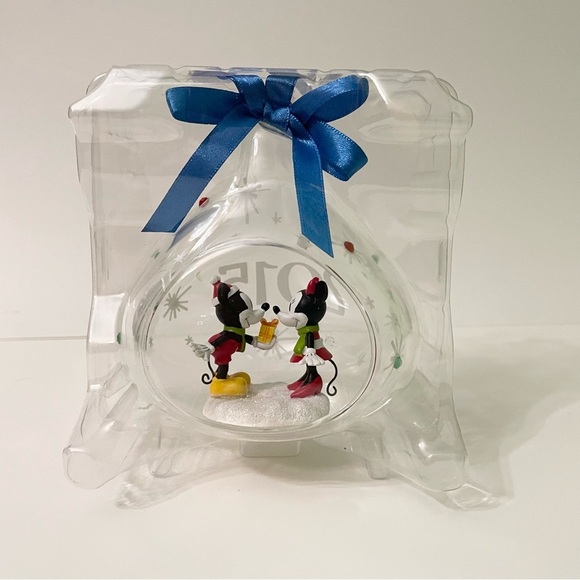Disney Store Ornament Mickey Minnie Mouse
Annual Glass Drop 2015 Love Couple - Picture 16 of 16